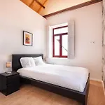 Viva Serralves Vintage House